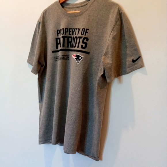 New England Patriots Football Gray Nike Logo T-Shirt - Picture 3 of 9